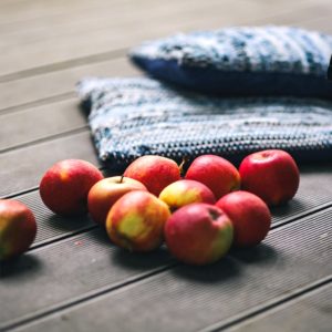 クッションとりんご1