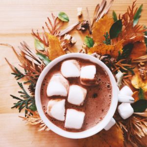 落葉とホットマシュマロチョコレート1