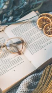 ドライオレンジと本1