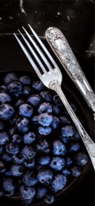 ブラックベリーとフォークとナイフ