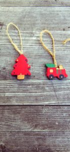 木製のもみの木と汽車のツリー飾り2