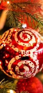 赤いキラキラのツリー飾り1