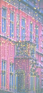 クリスマスの赤いビルの飾り2