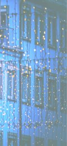 クリスマスの青いビルの飾り2