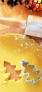 クリスマスツリーのクッキー作り2