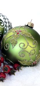 緑色のクリスマスツリーの飾り2