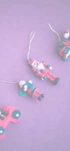 クリスマスツリーの木製の人形の飾り2