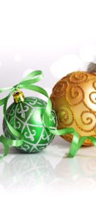 緑色と金色のクリスマスツリーの飾り1