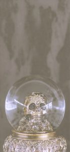 ガラスの中のドクロ1