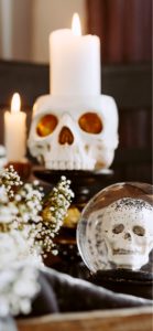 かすみ草とドクロキャンドル2