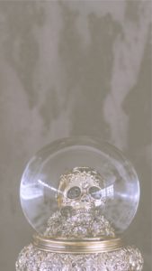 ガラスの中のドクロ1