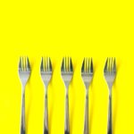 iPhone11・iPhoneXrのシンプルな黄色の無料壁紙