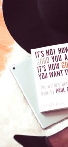 黒い帽子とハイヒール1