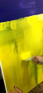 黄色いキャンバス