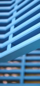 木製の青いフェンス2