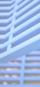 木製の青いフェンス1