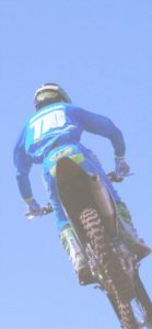 自転車に乗る人2