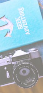 ブルーのノートとカメラ1