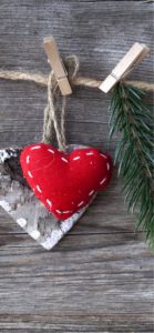 赤いハートのツリー飾り2