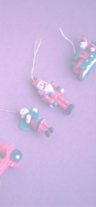 木製のサンタクロースのツリー飾り1