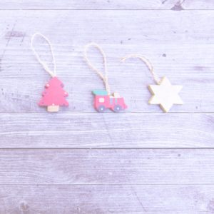 木製のツリー飾り3