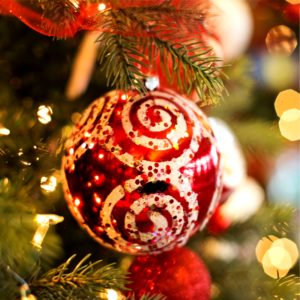 赤いツリー飾り2