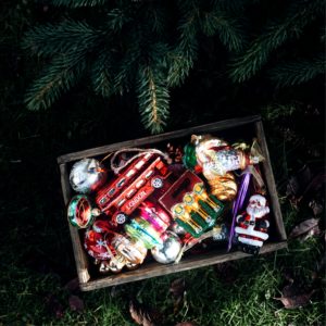 箱に入ったツリー飾り2