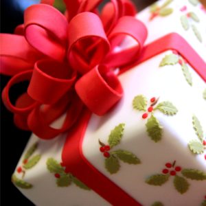 ヒイラギ柄のプレゼントの飾り1