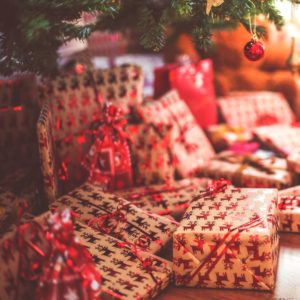 山積みのクリスマスプレゼント1