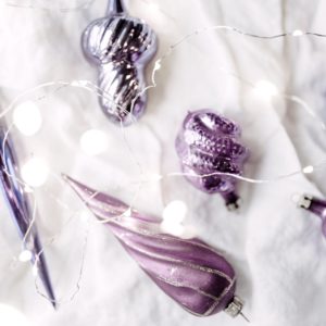 淡い紫のツリー飾り2