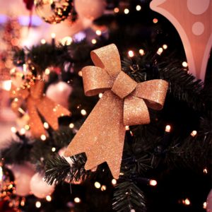 金のリボンのツリー飾り1
