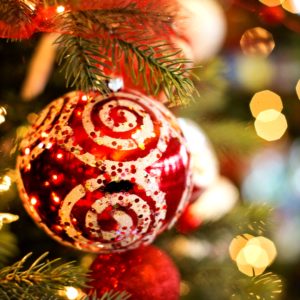 赤いツリー飾り1