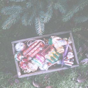 箱に入ったツリー飾り2