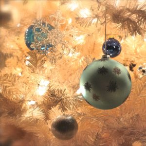 白いクリスマスツリー1