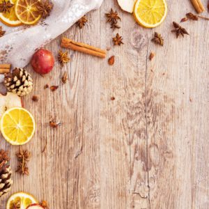 ドライフルーツと松ぼっくり1