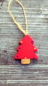 木製のもみの木のツリー飾り