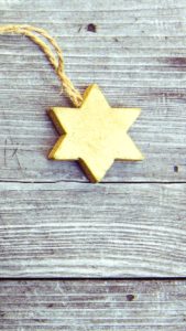 木製の星のツリー飾り2