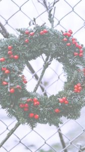 フェンスにかけたリース1