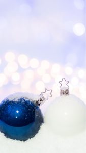 青と白のツリー飾り2