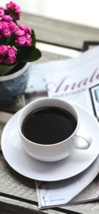 ピンクの花とコーヒー2