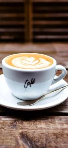 白いコーヒーカップ2