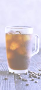 コーヒー豆とアイスコーヒー1