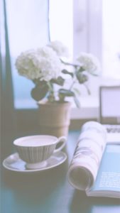 雑誌とコーヒー2