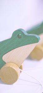 木製のカエル2
