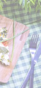 グリーンのチェックのテーブルクロス2