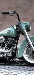 モスグリーンのバイク2