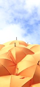 青空とオレンジの傘2