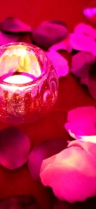 ピンクの花びらとキャンドル2