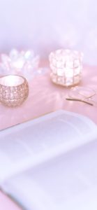 キャンドルと本1