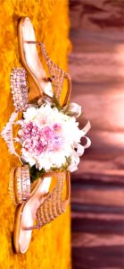 ローズピンクのサンダル1